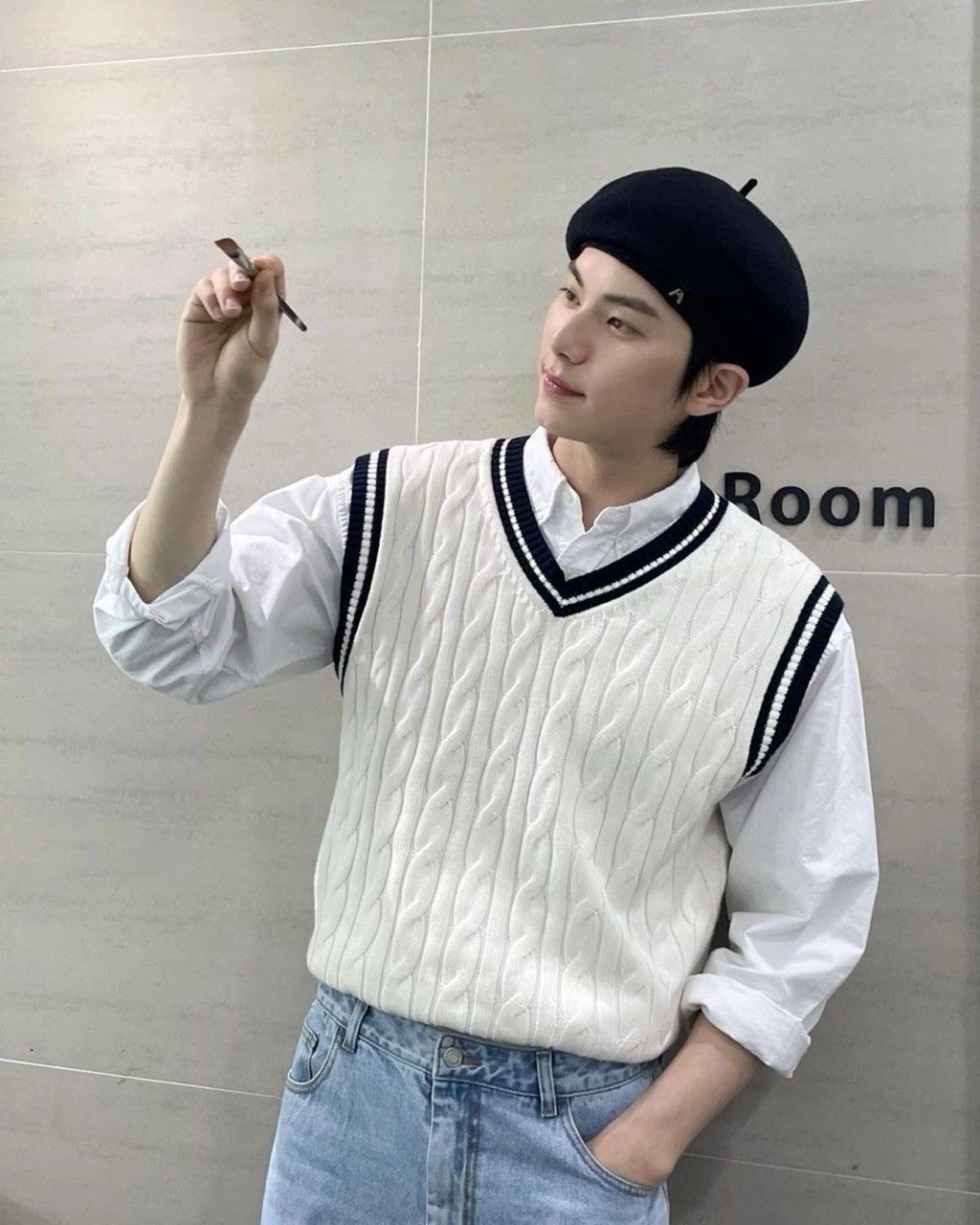 eddicted Men Self Design V Neck White Sweater-picture-23
