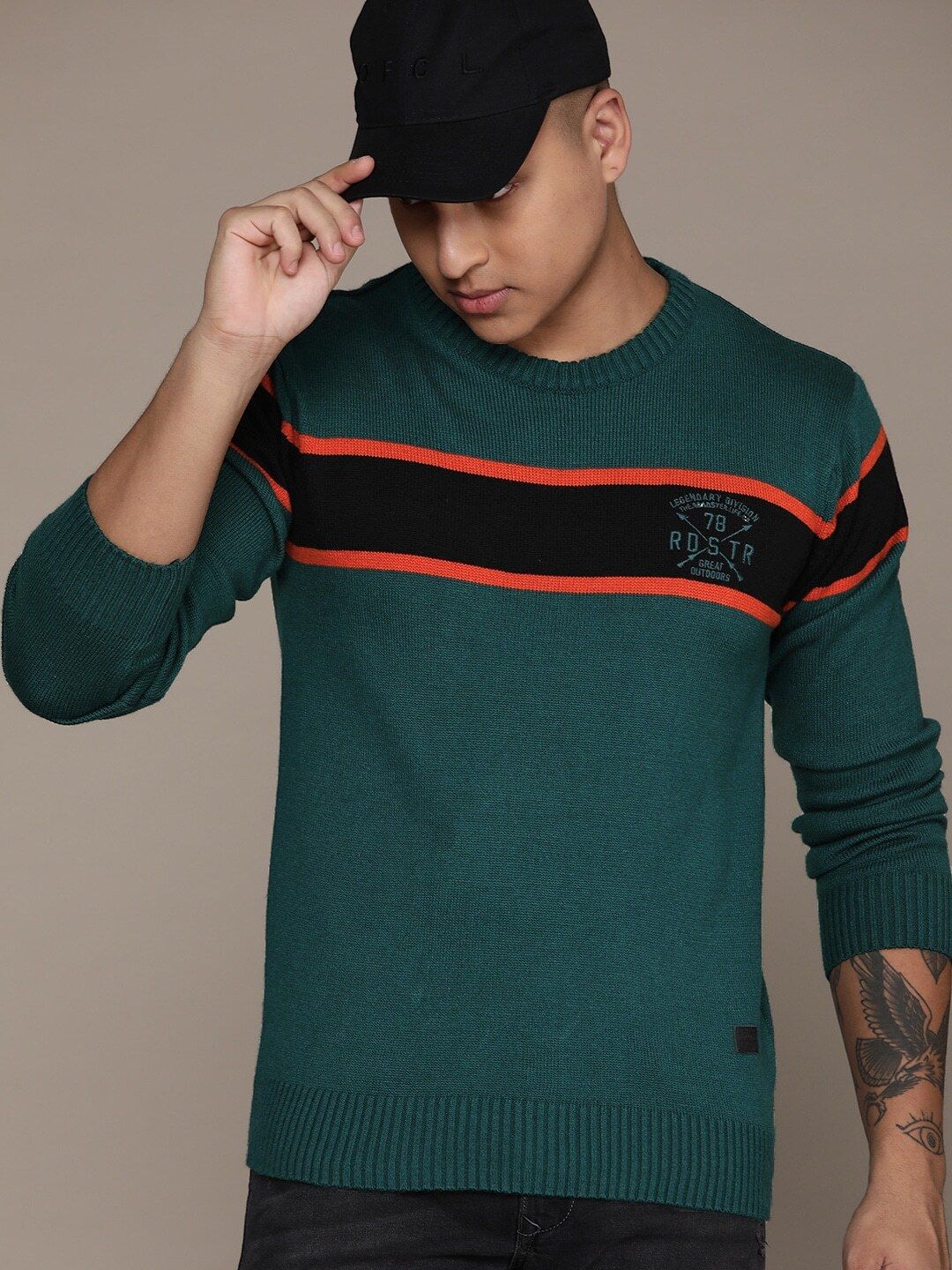 roadster Men Woven Round Neck Green Sweater-picture-10