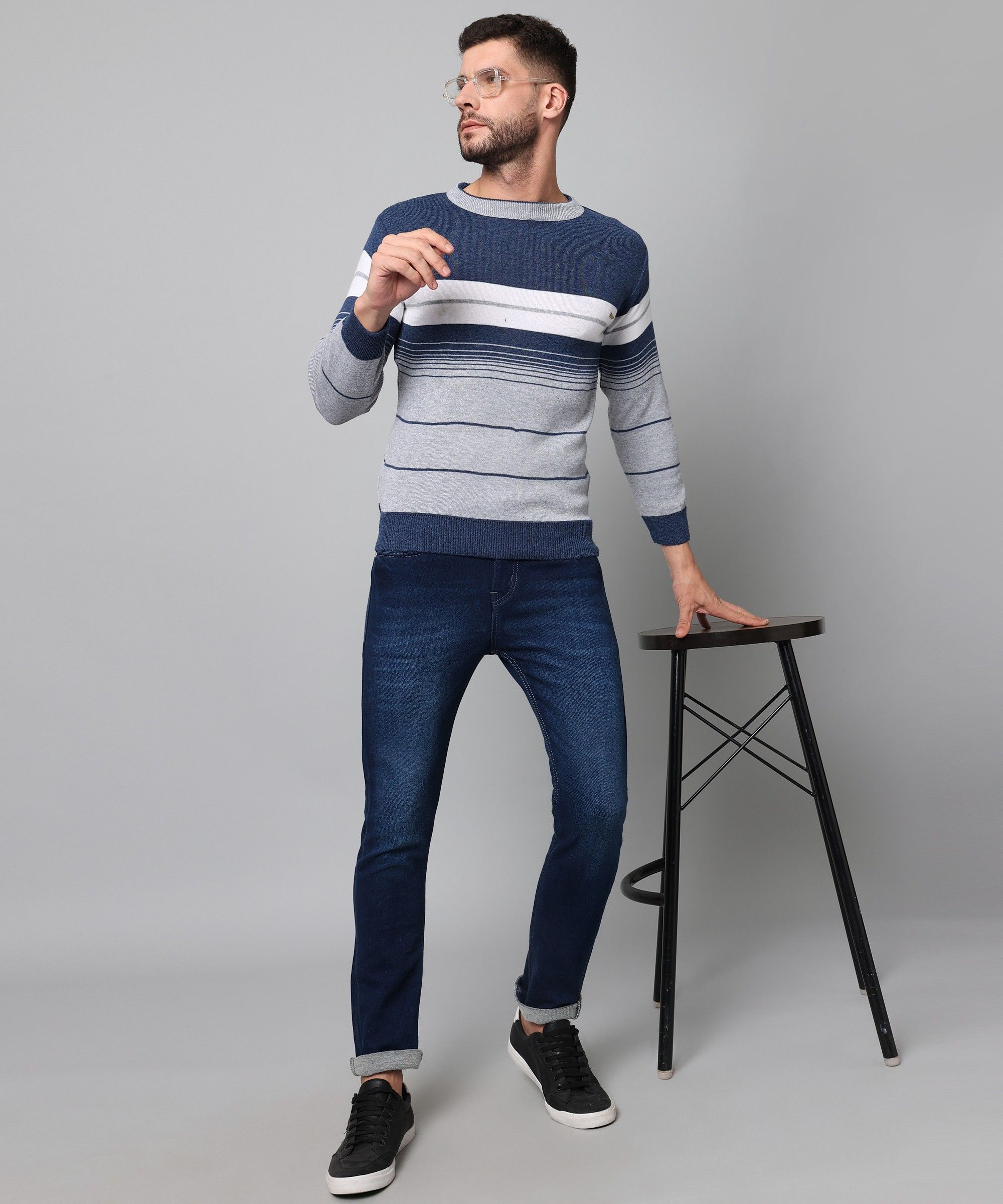 willey Men Colorblock Round Neck Blue Sweater-picture-23