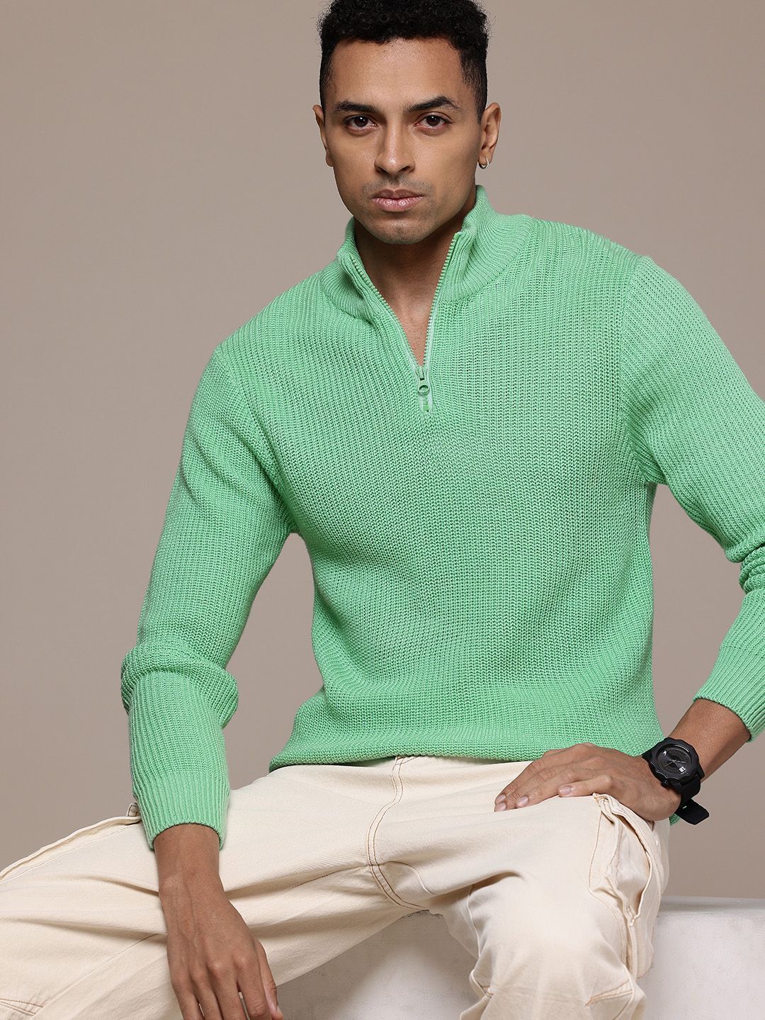 roadster Men Solid Collared Neck Green Sweater-picture-11