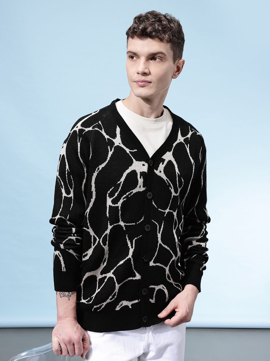 glitchez Men Self Design V Neck Black Sweater-picture-10
