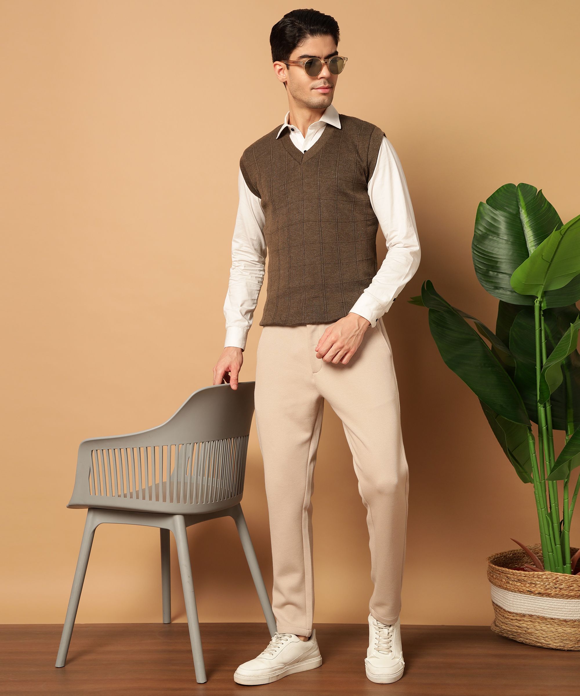 myles Men Solid V Neck Multicolor Sweater-picture-13