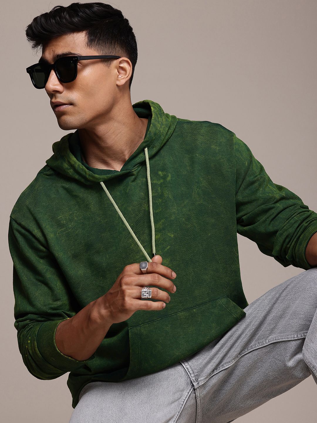 roadster Men Full Sleeve Solid Hooded Sweatshirt-picture-14