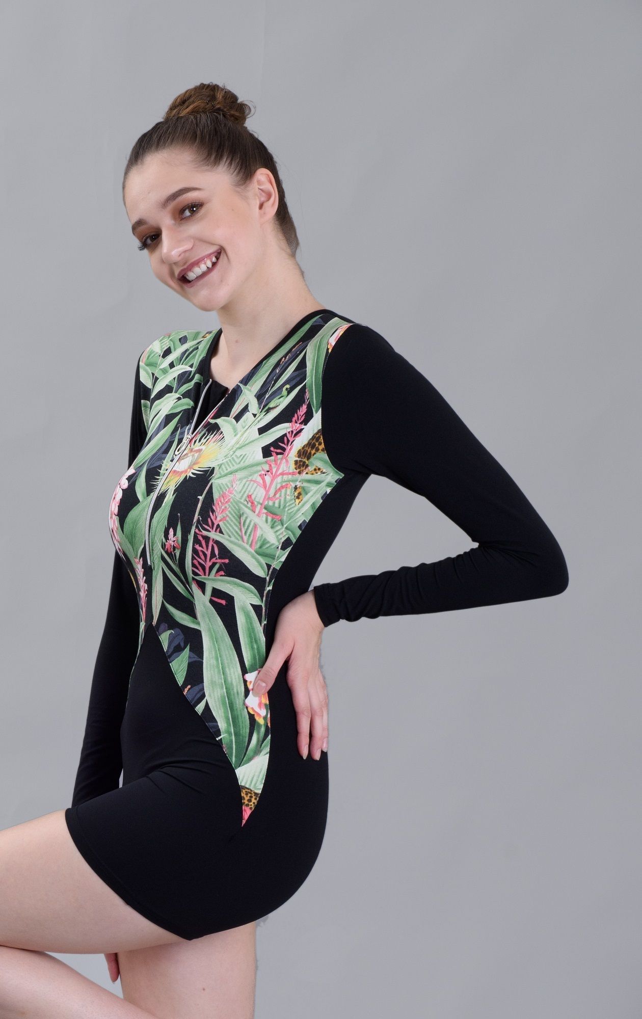 Women long Sleeve Black & Green Colourblocked legsuit with front zipper Floral Print Women Swim-dress Black Swimsuit-image-11