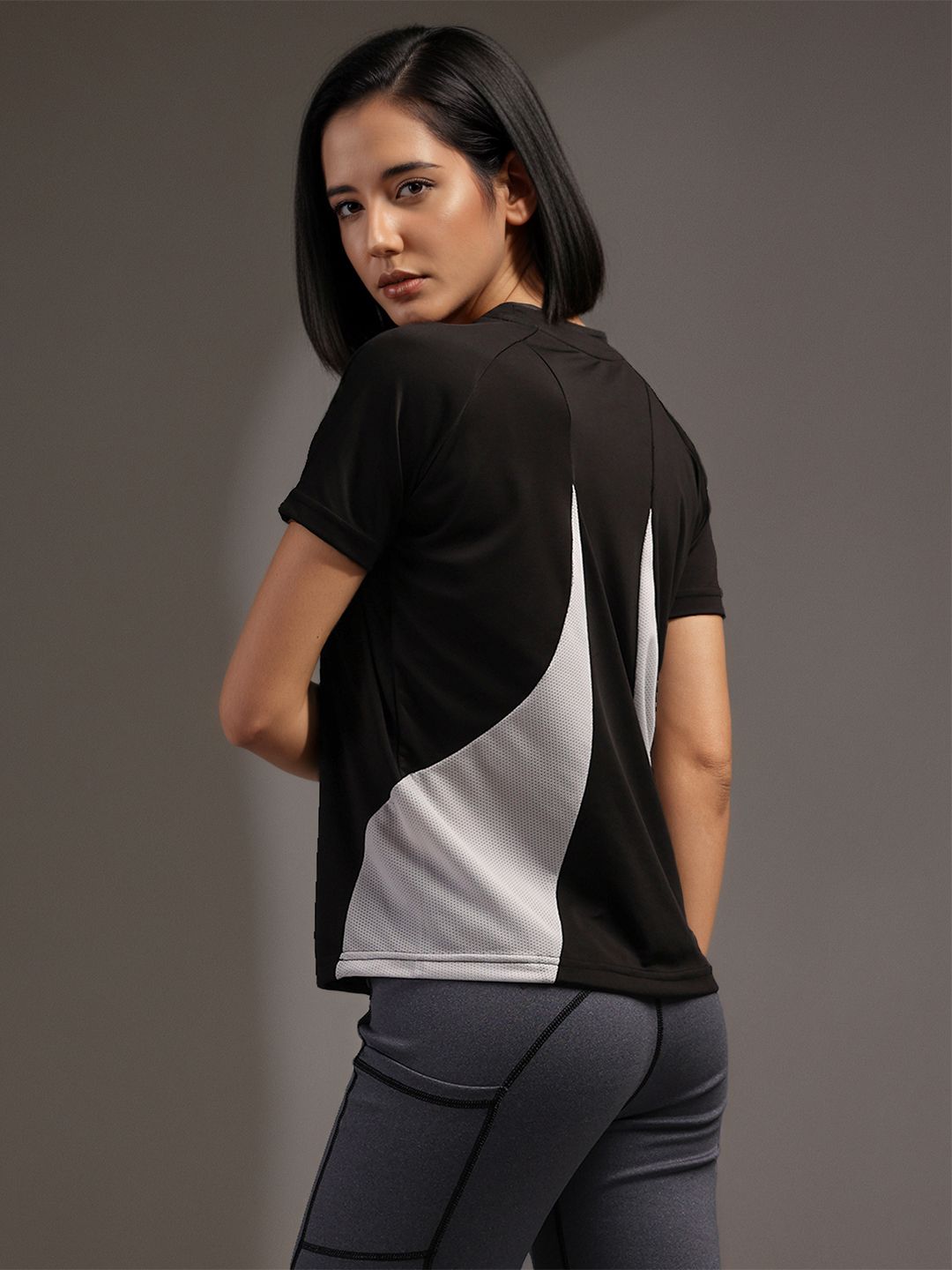 Women Solid Crew Neck Polyester Black T-Shirt