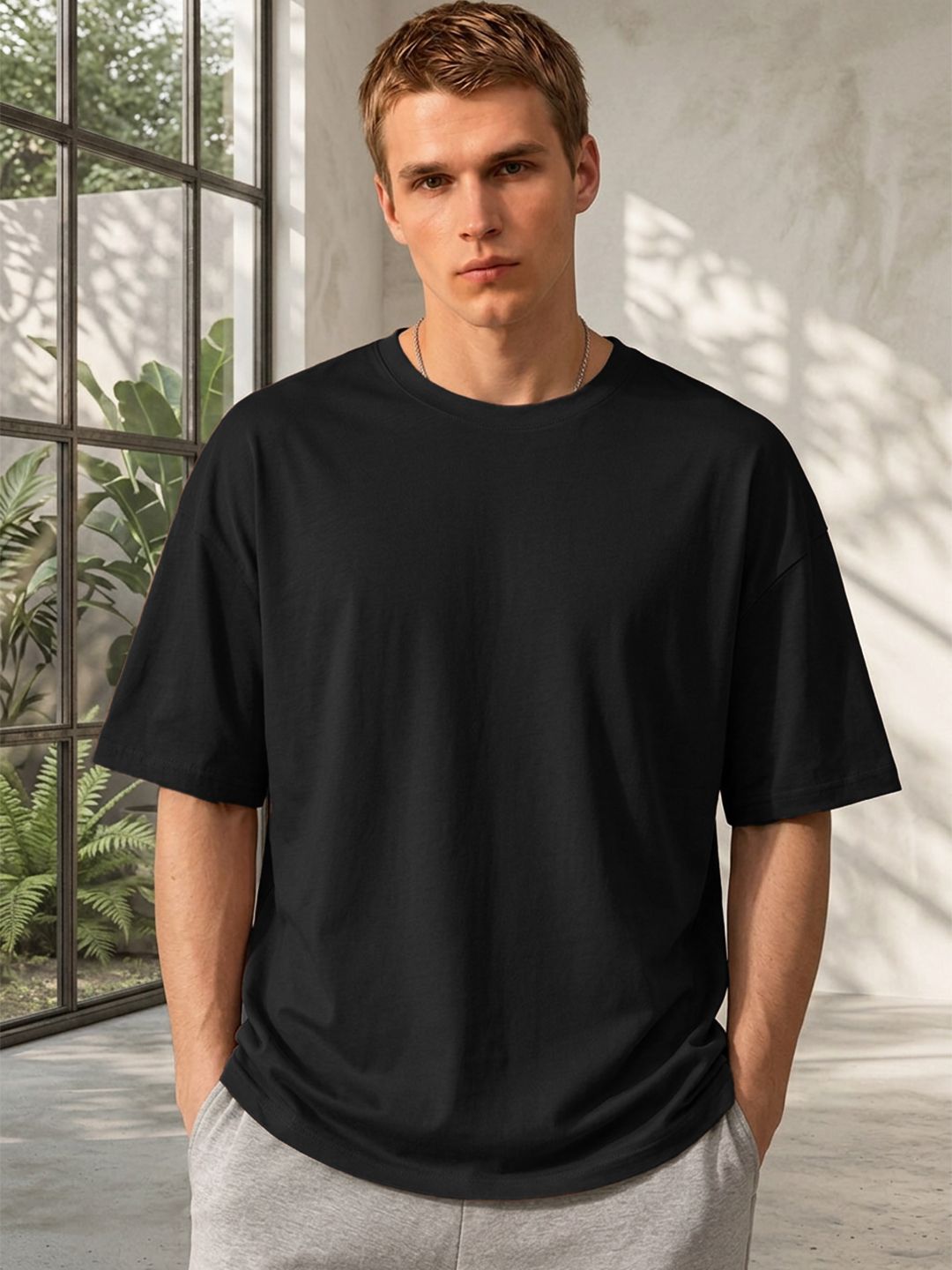just roar Men Solid Round Neck Cotton Blend Black T-Shirt-picture-9