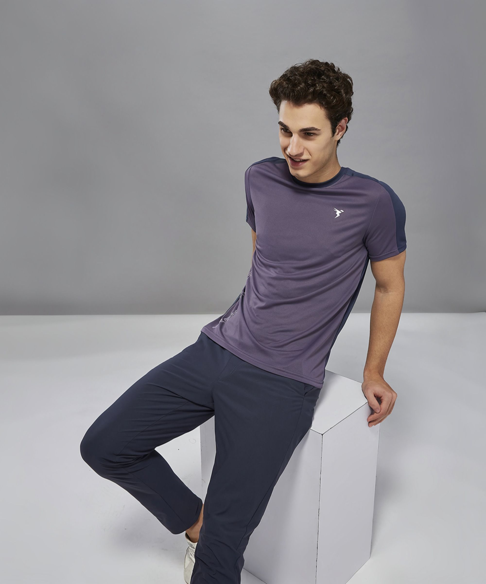 Men Solid Crew Neck Polyester Purple T-Shirt-image-15