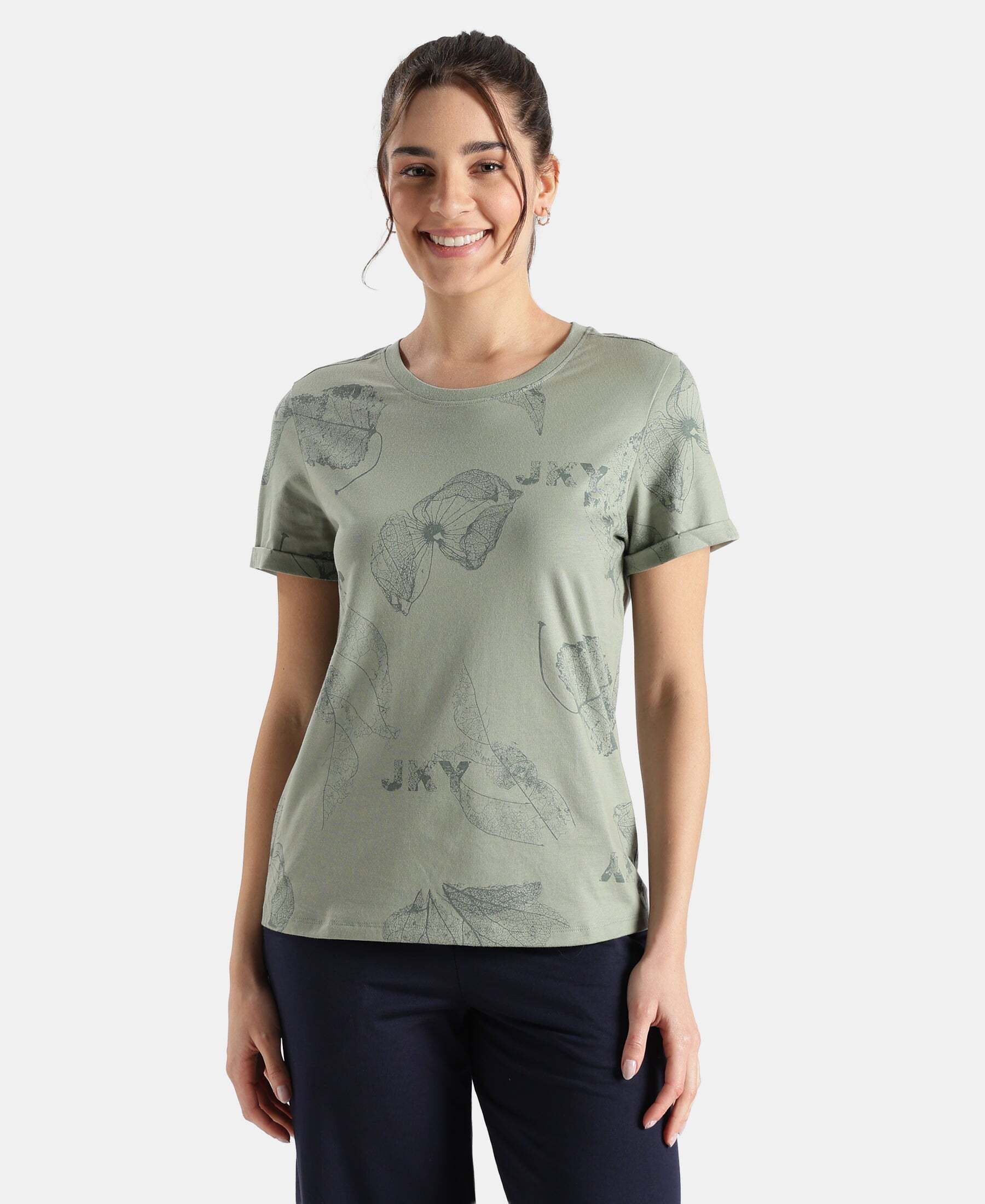 Women Printed Round Neck Pure Cotton Green T-Shirt-image-7