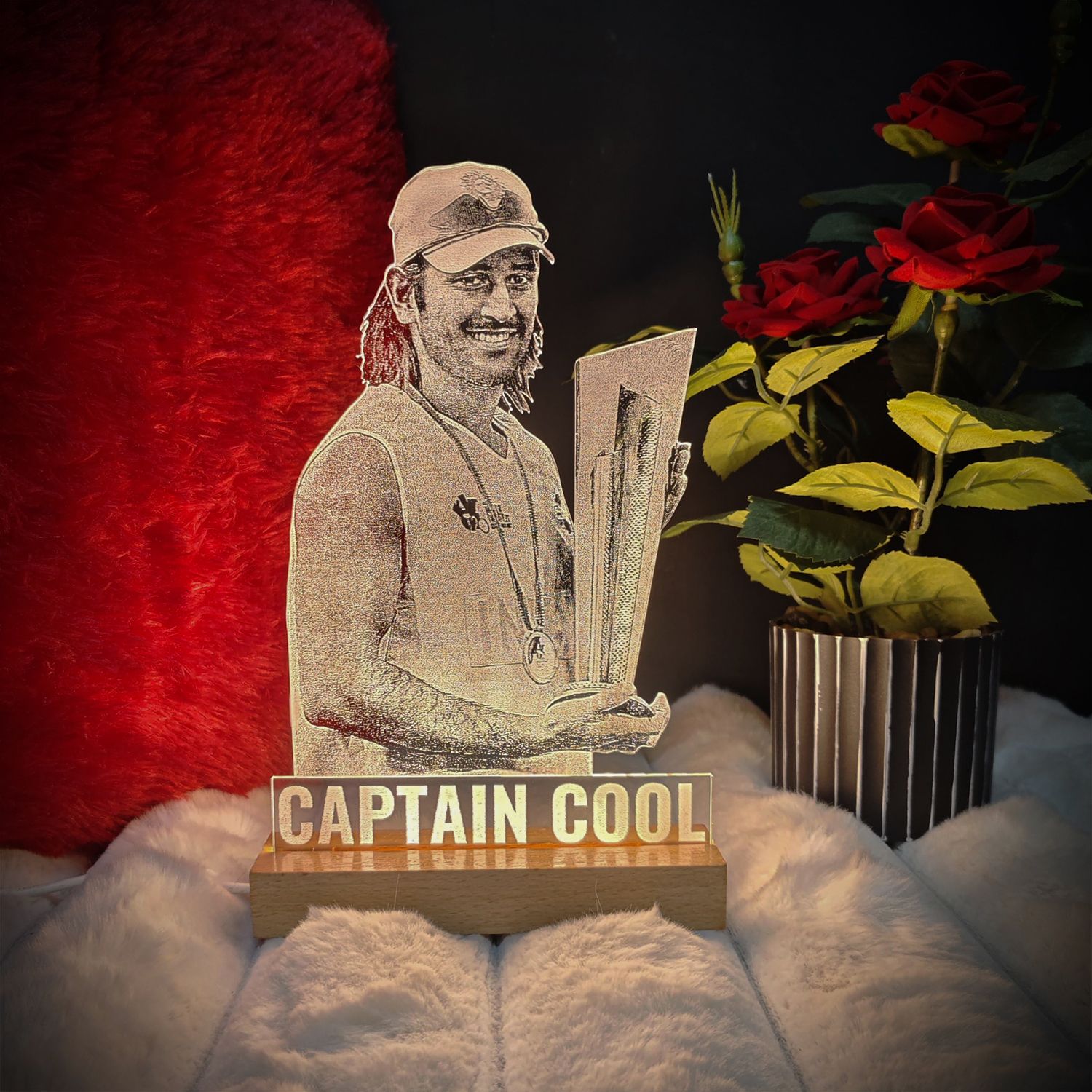MS Dhoni Captain Cool T20 World Cup Lamp Table Lamp-image-12