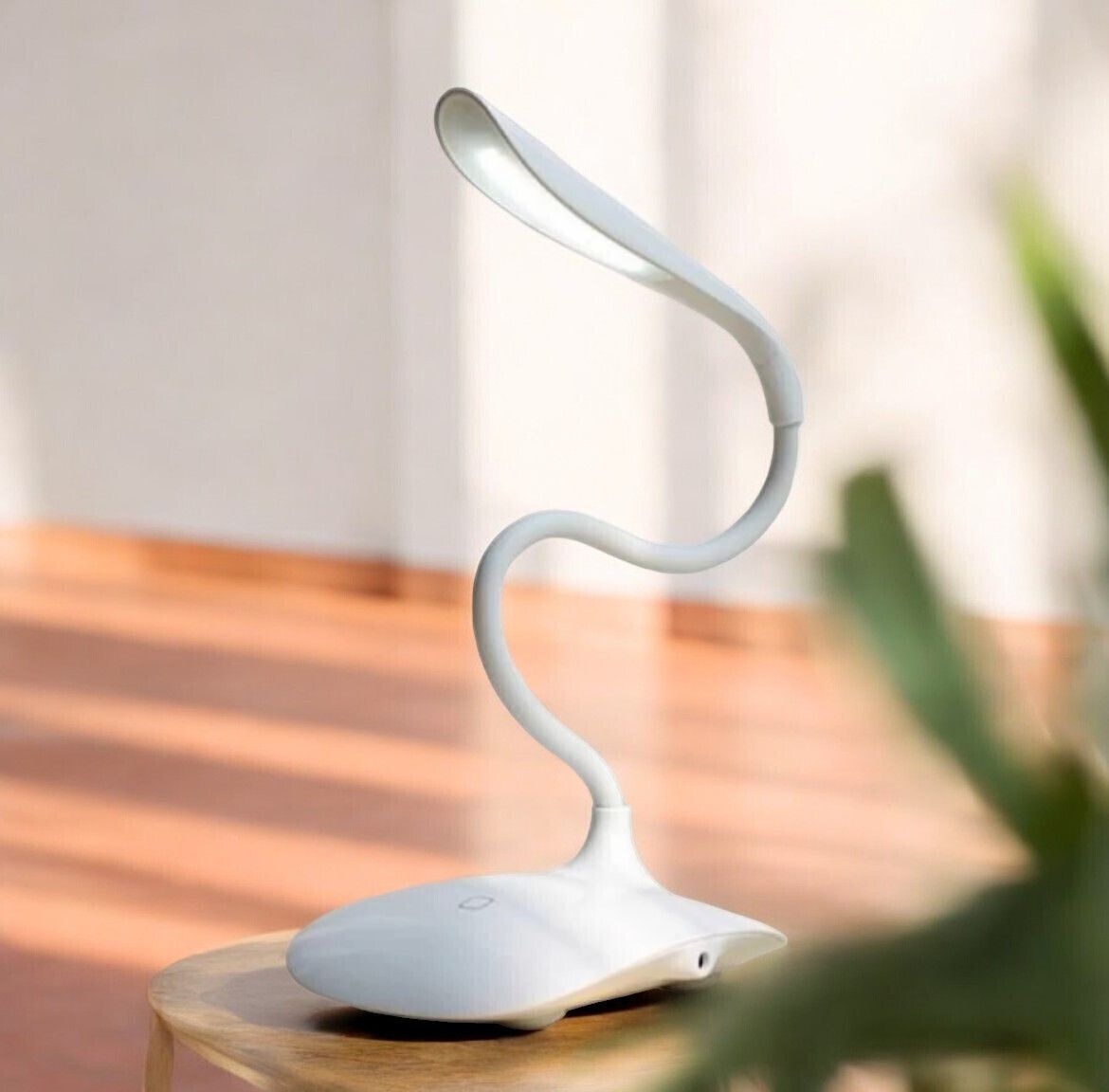 white angular table lamp18_TL297_L218_L1658 Study Lamp-image-27
