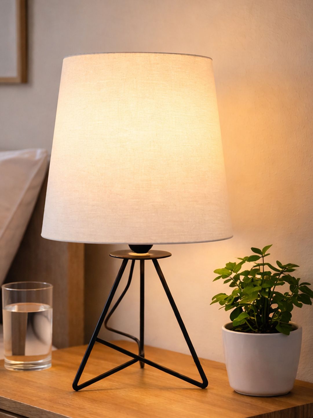 Modern Black Tripod Metal Table Lamp with Fabric Shade Night Lamp White Table Lamp-image-6