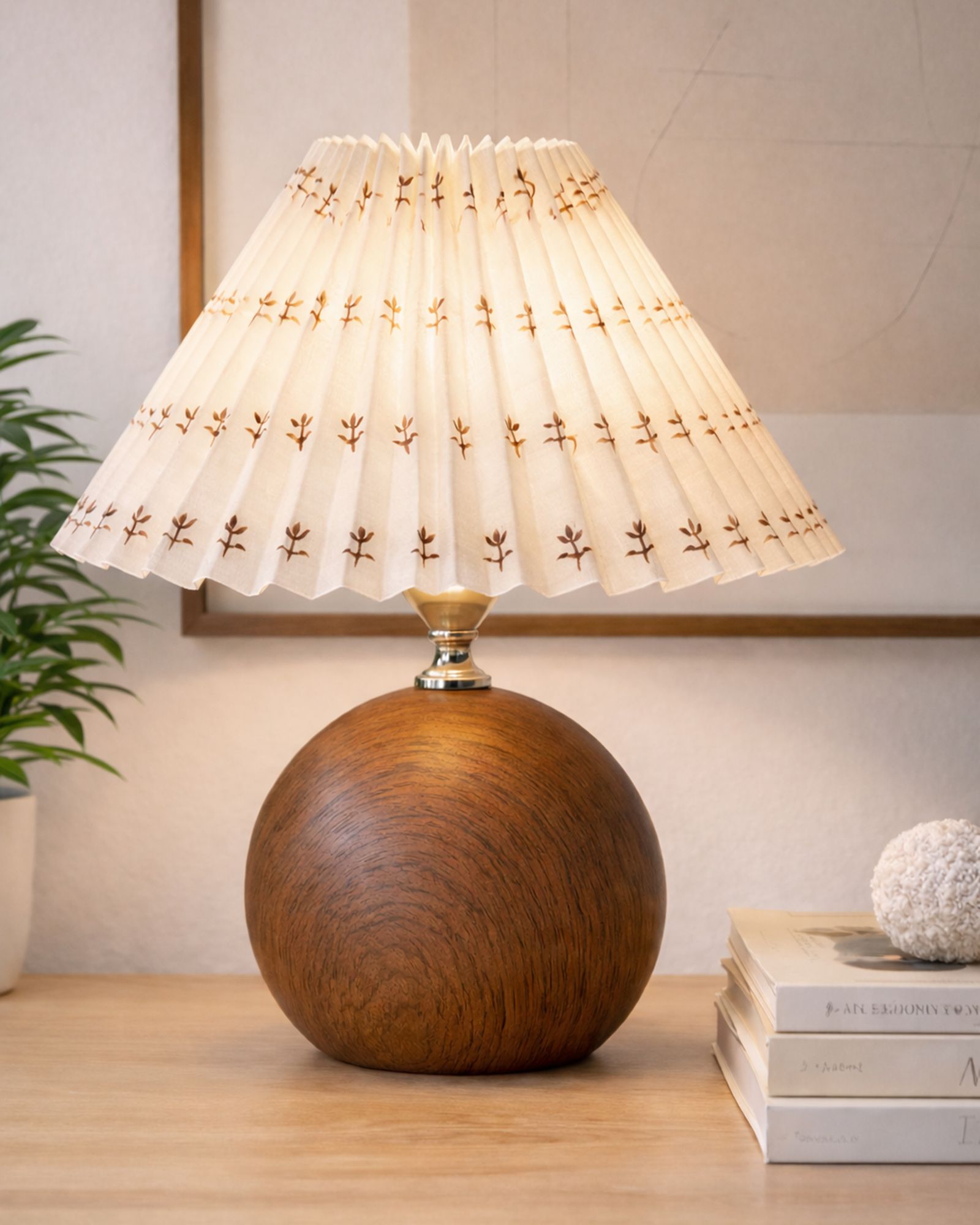 Small Fold Metal Table Lamp with Scalloped Shade for Living Room & Bedside Lamp Table Lamp-image-22