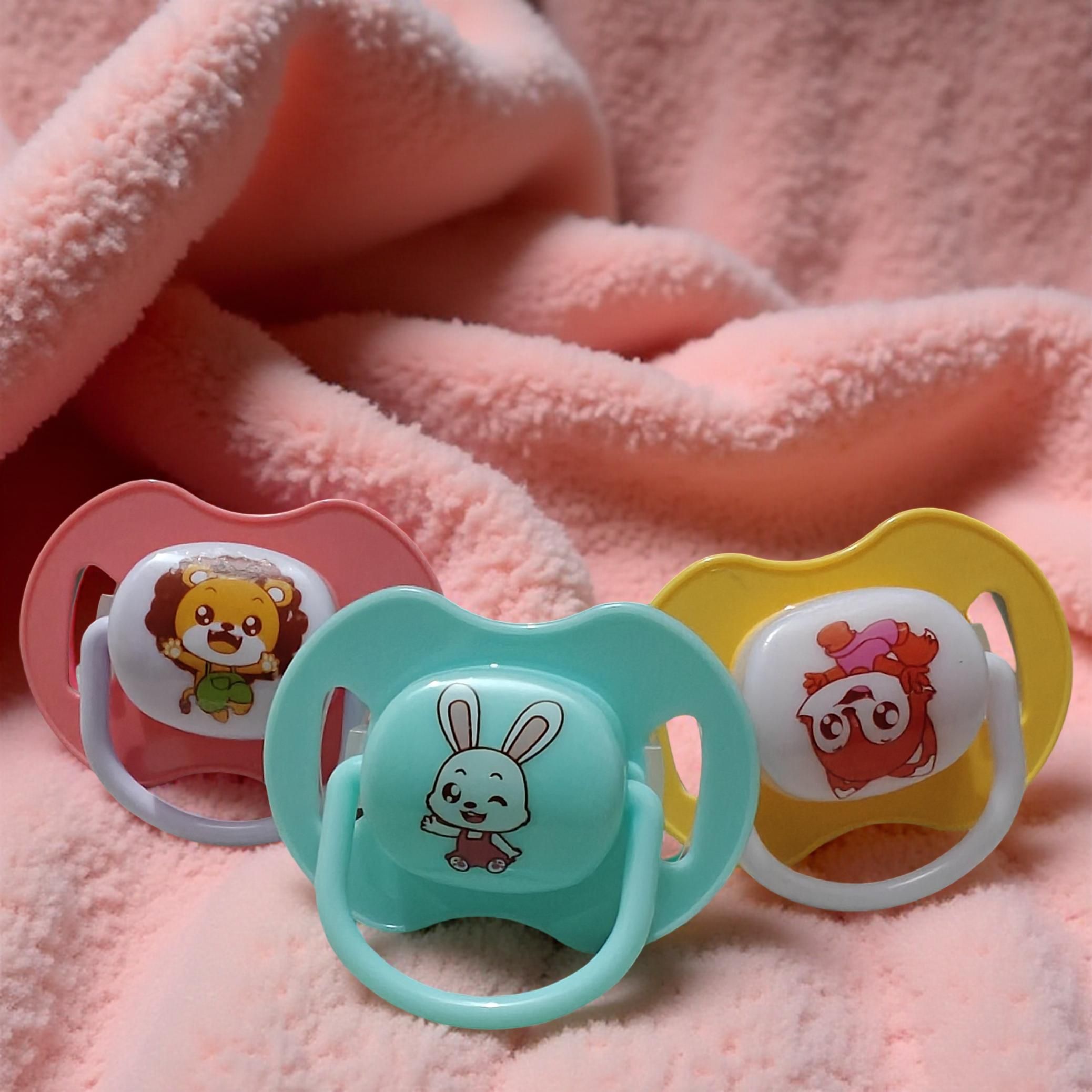 Lightweight Silicone Orthodontic Soother Pacifier, BPA Free Combo Baby Set Soother