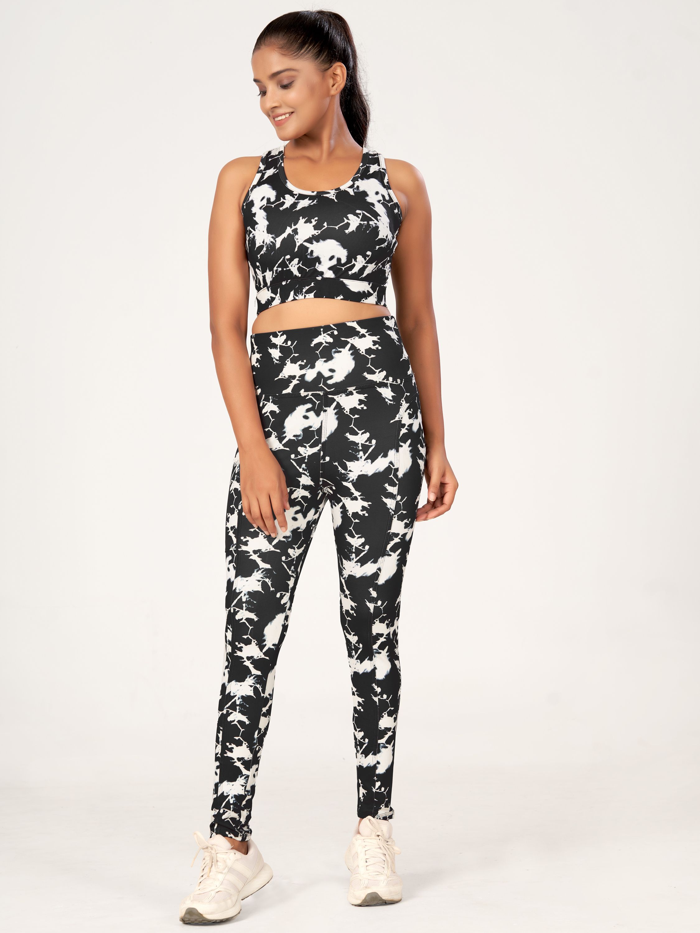 poojaran Printed Women Black, White Tights-picture-15