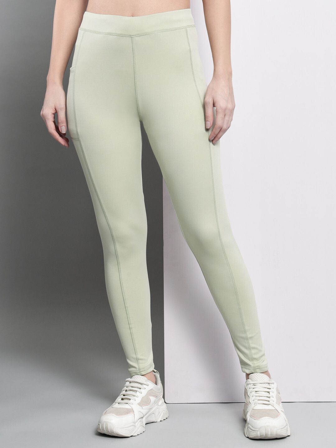 being runner Solid Women Light Green Tights-picture-24