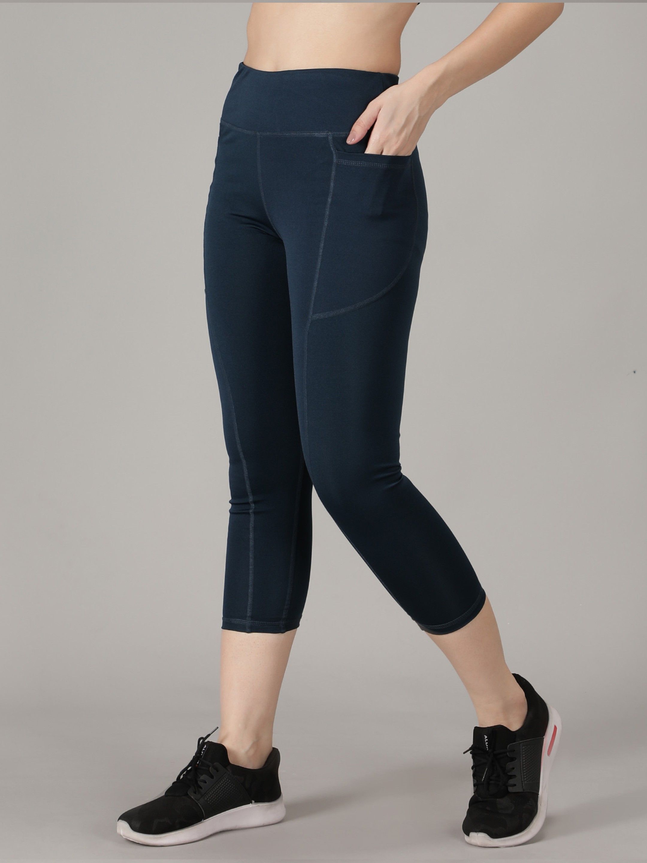 madact Women Solid Blue Track Pants-picture-11