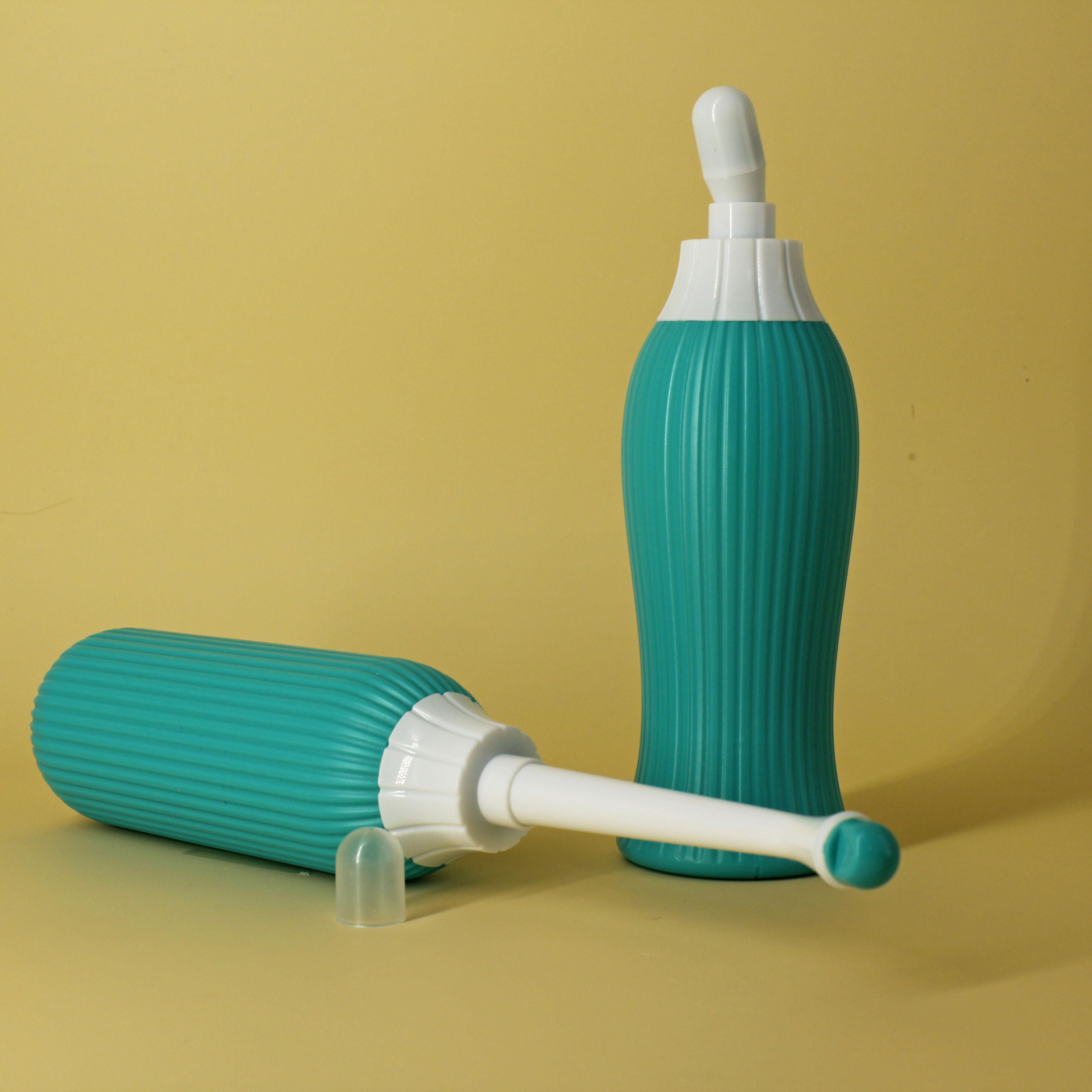 Portable bidet, Jet Spray for Toilet | Retractable, 2 angled Nozzles M226 Manual Bidets