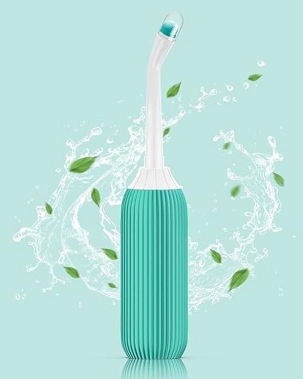 Portable bidet, Jet Spray for Toilet | Retractable, 2 angled Nozzles M348 Manual Bidets