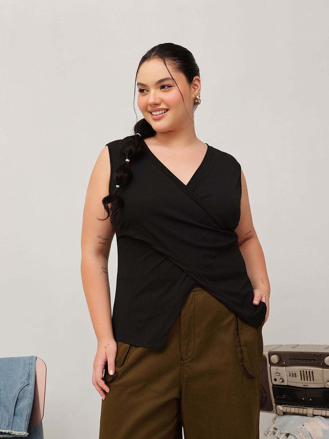 Casual Sleeveless Solid Women Black Top-image-30