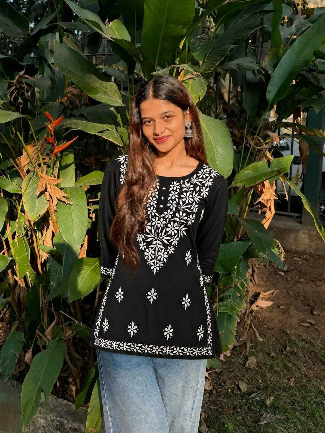 virass creation Casual Cap Sleeves Embroidered Women Black Top-picture-14