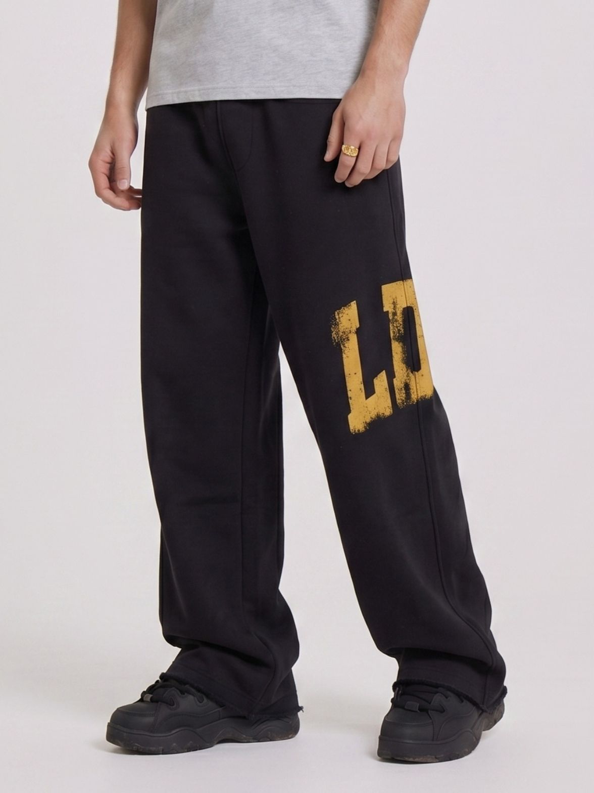 flynoff Men Solid Black Track Pants-picture-4