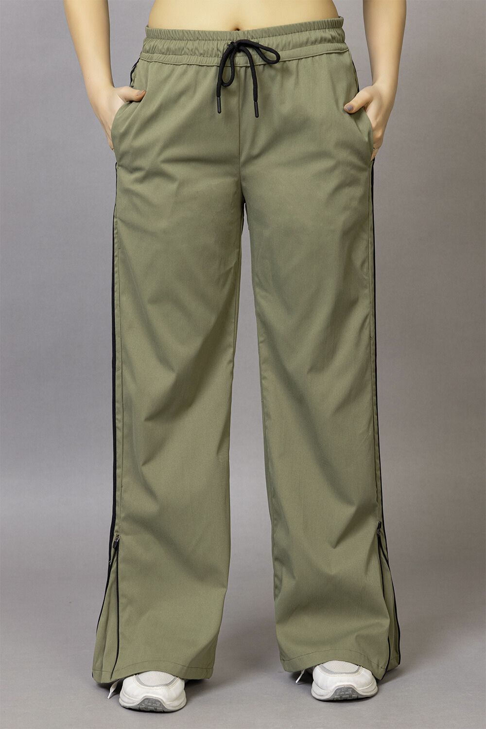 Women Solid Olive Track Pants