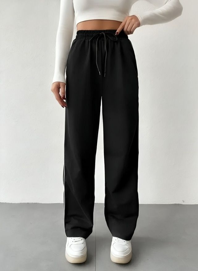 Women Solid Black Track Pants
