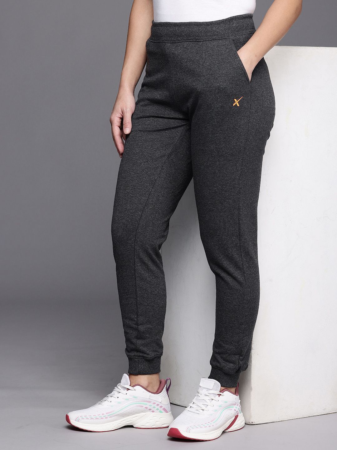 Women Solid Grey Track Pants