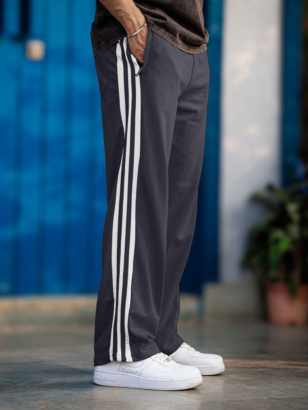veyniz Men Striped Grey, White Track Pants-picture-38