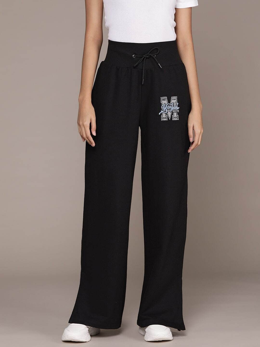 Women Solid Black Track Pants