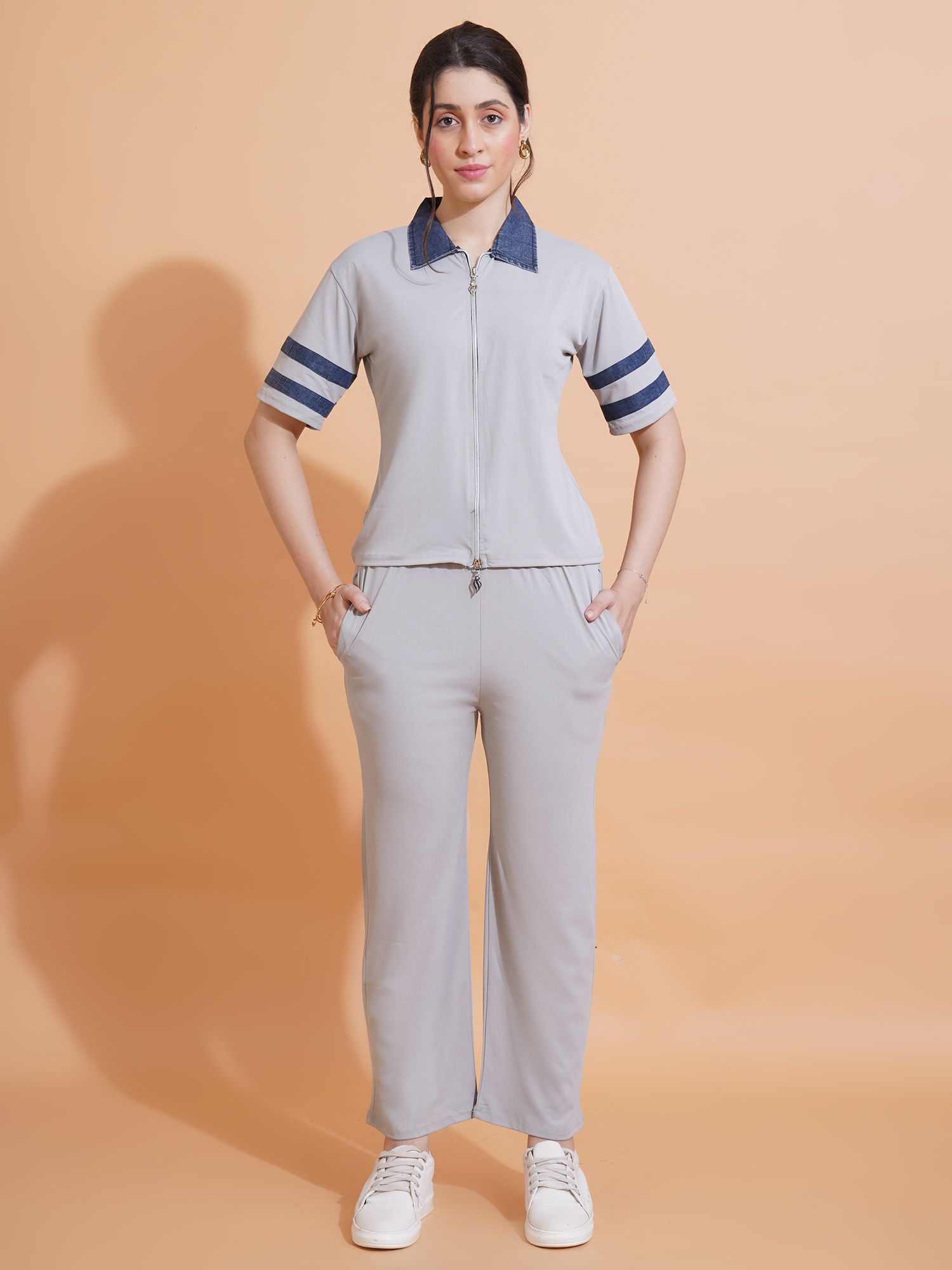 urban cat Colorblock Women Track Suit-picture-23