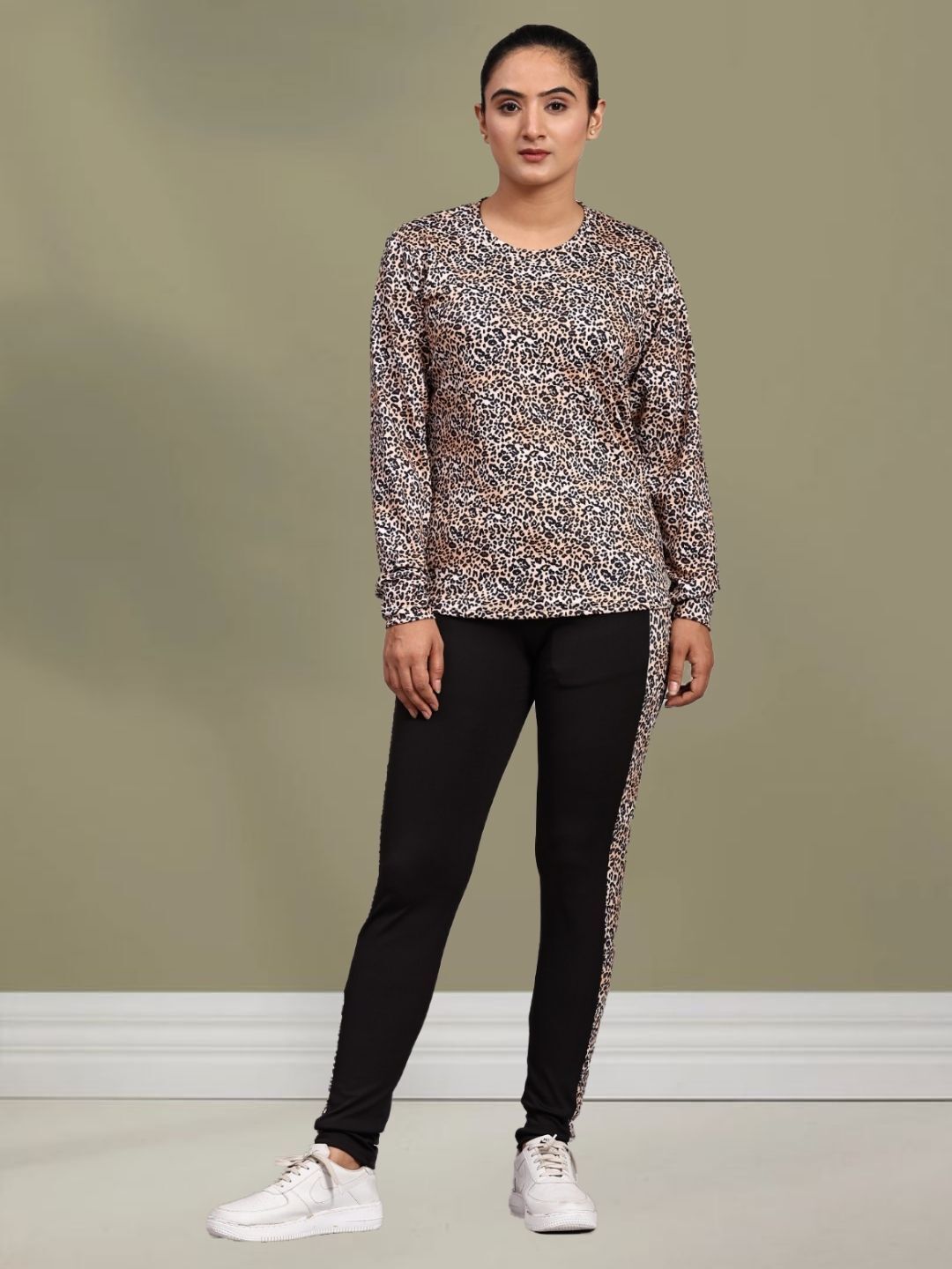 sirgo Self Design Women Track Suit-picture-32