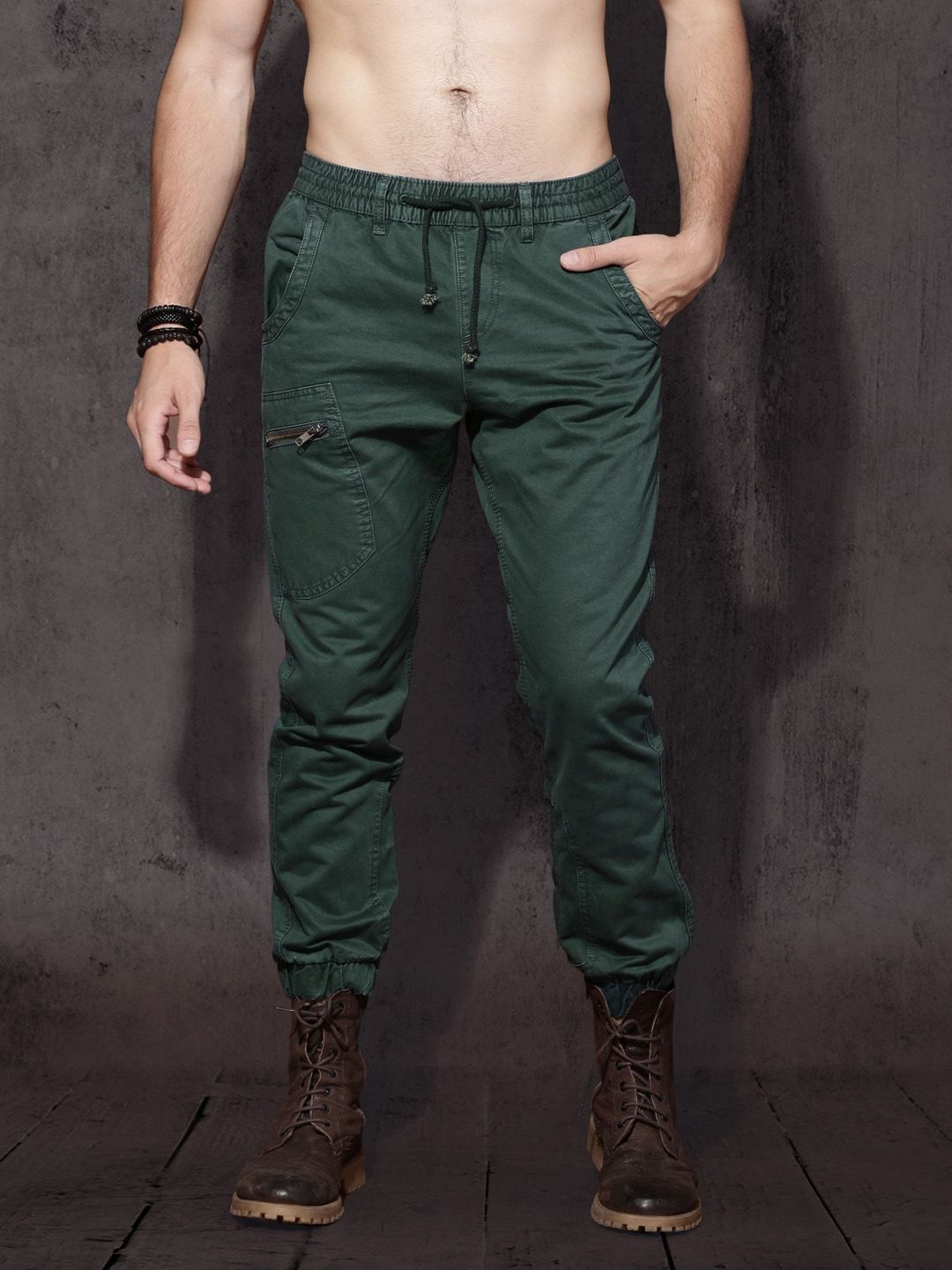 roadster Men Regular Fit Green Cotton Blend Trousers-picture-11