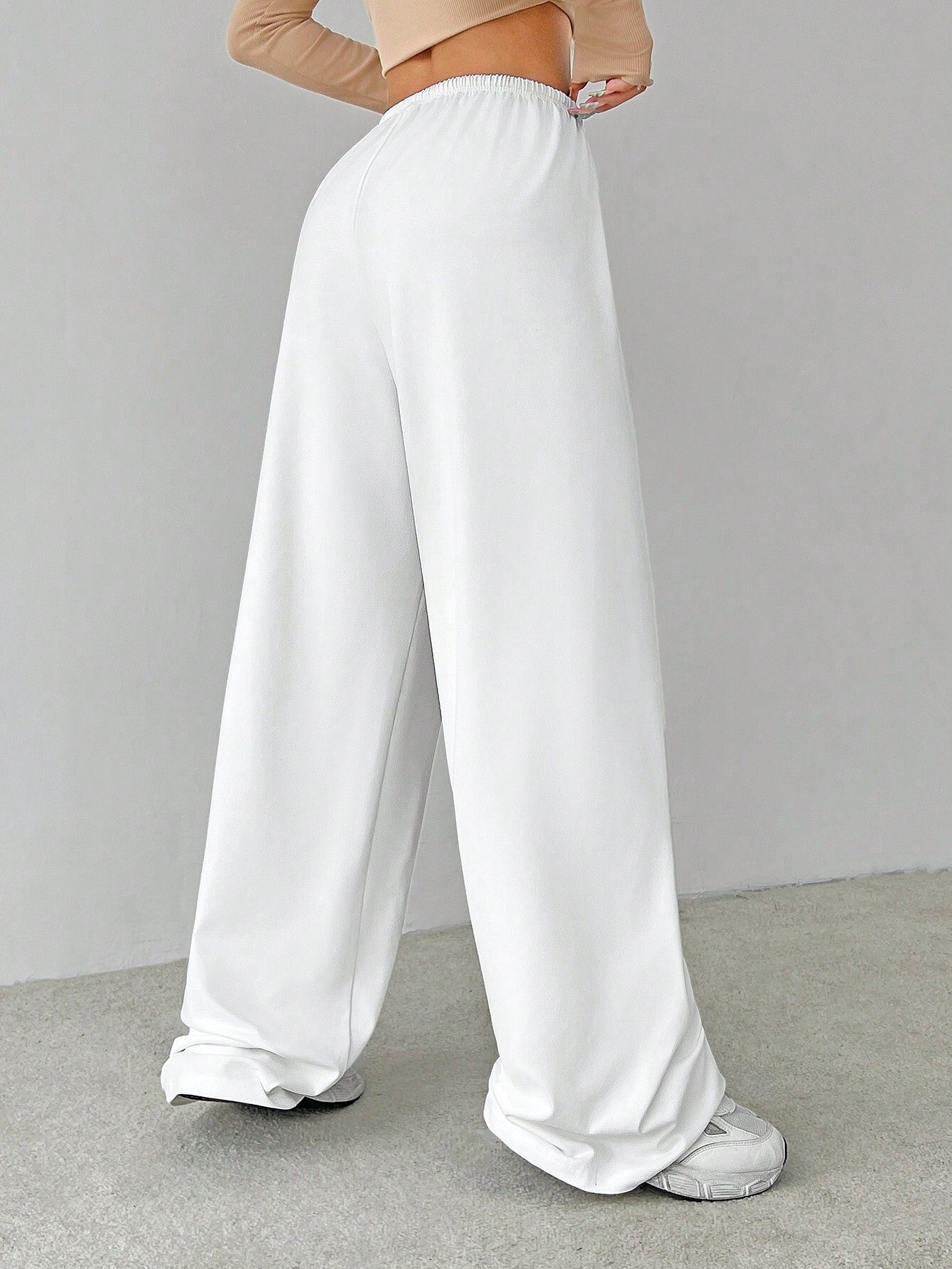 dockstreet Women Loose Fit White Cotton Blend Trousers-picture-23