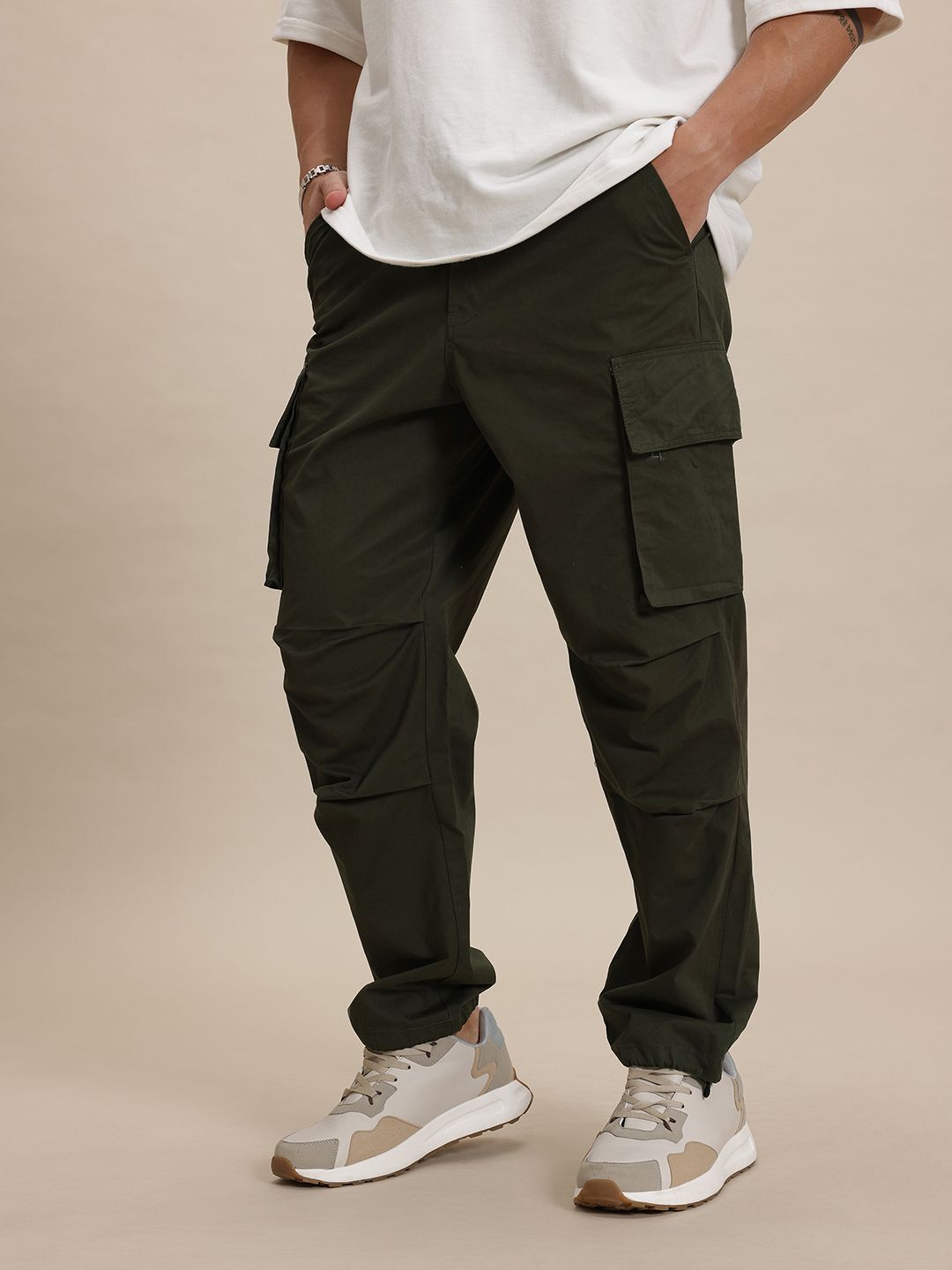 Men Loose Fit Green Pure Cotton Trousers