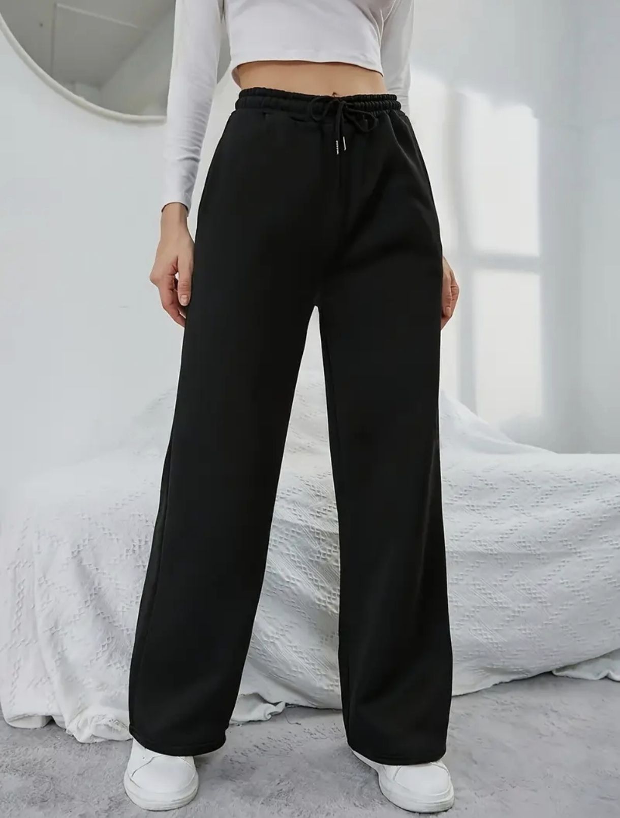 Women Regular Fit Black Cotton Blend Trousers