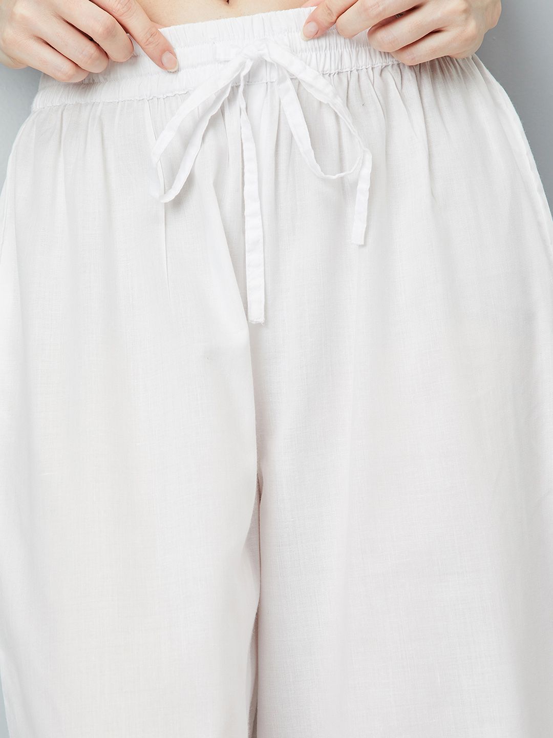 Women Regular Fit White Cotton Blend Trousers