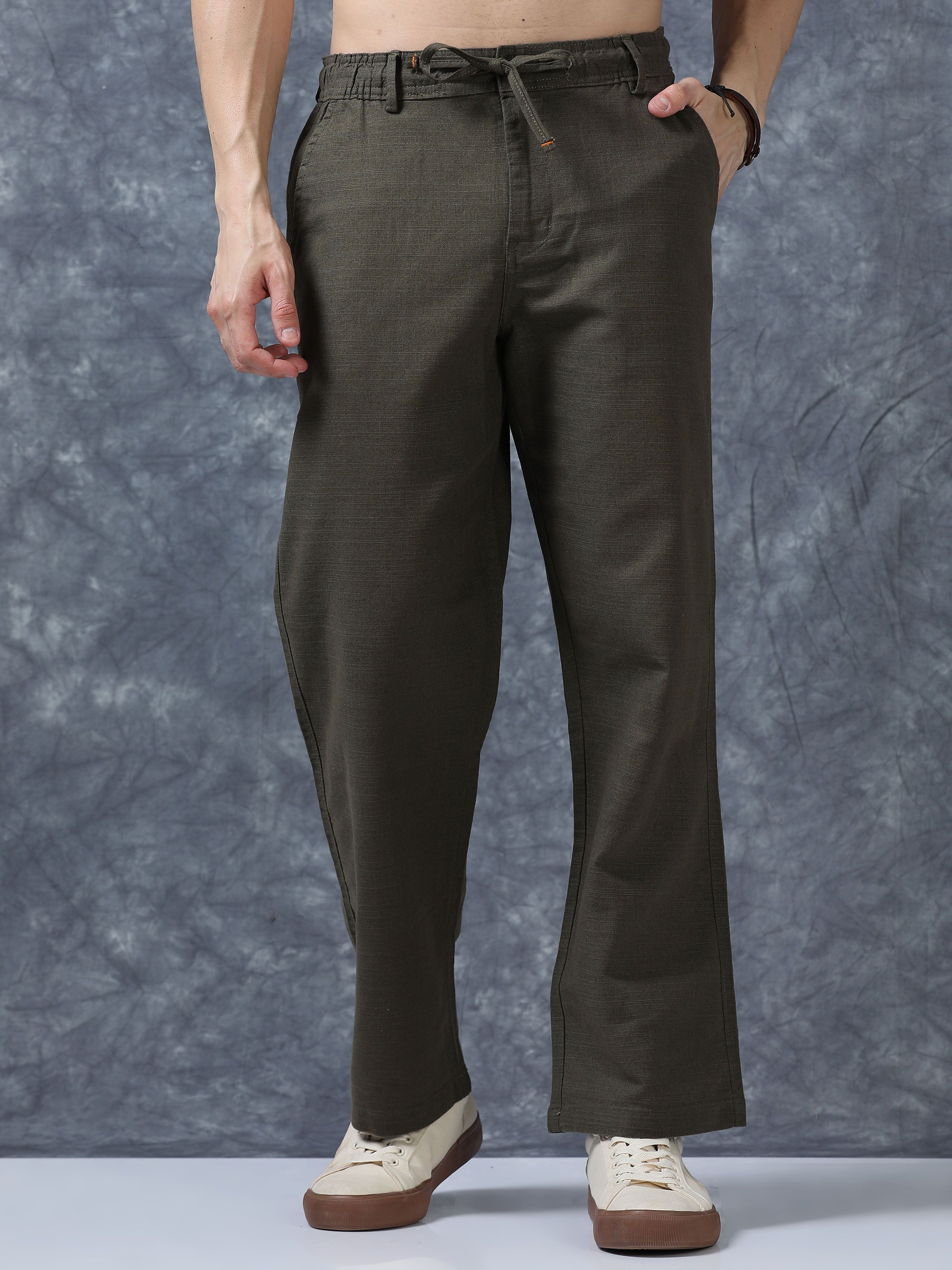 roadster Men Relaxed Green Pure Linen Trousers-picture-21