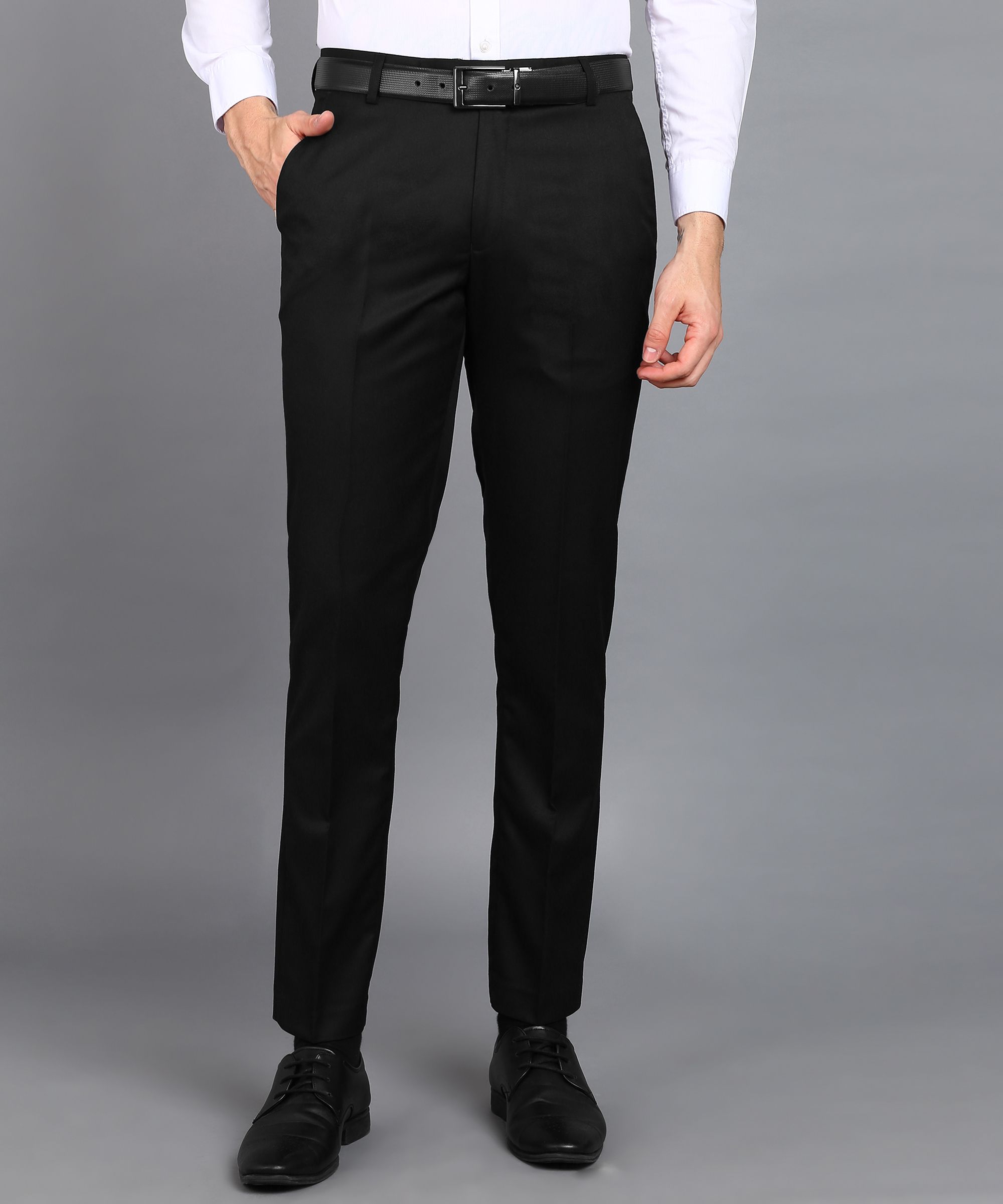 Men Slim Fit Black Lycra Blend Trousers