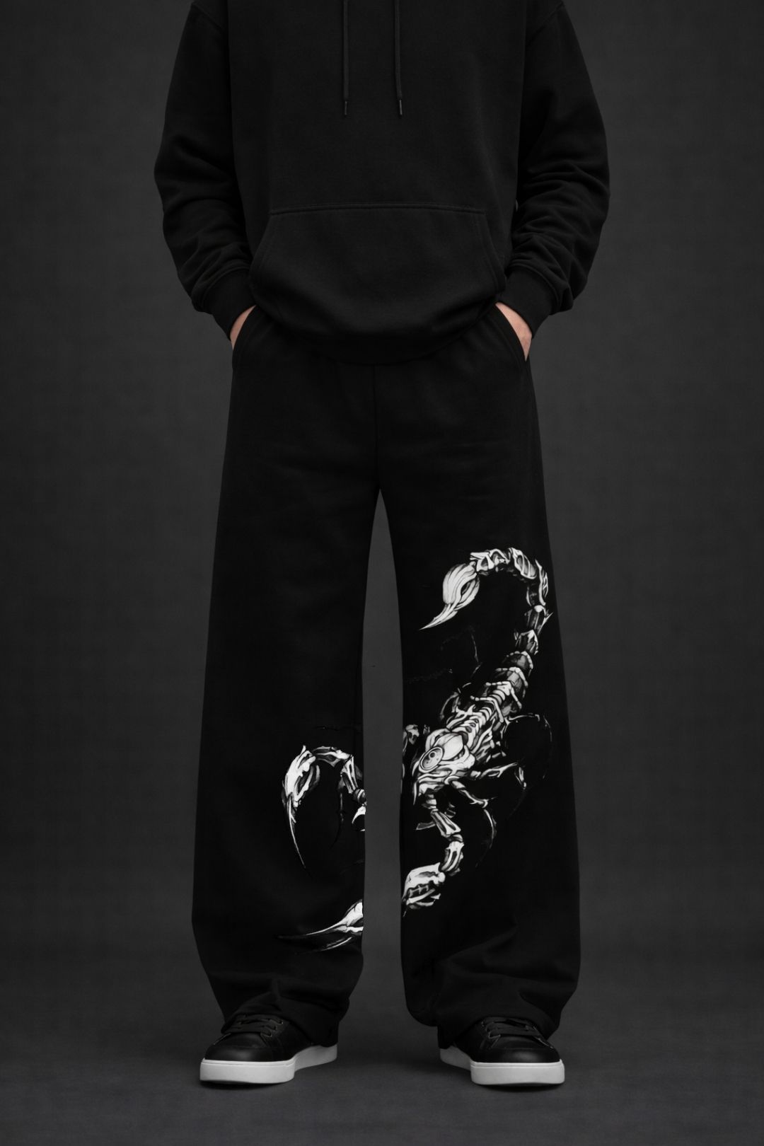 Men Loose Fit Black Cotton Blend Trousers