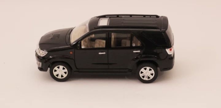 Pull back black fortuner fortune car toy-image-33