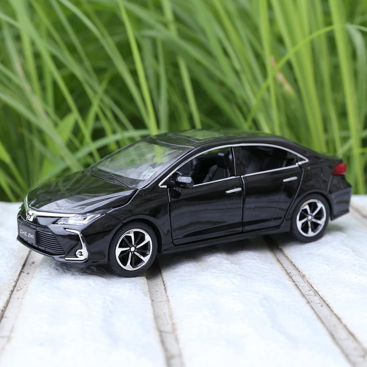 Toyota Corolla Die-Cast Alloy Car – 1:32 Scale, Premium Metal Model Car Toy-image-44