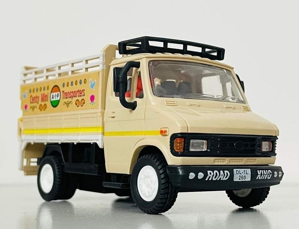 New Miniature Model of Truck 407