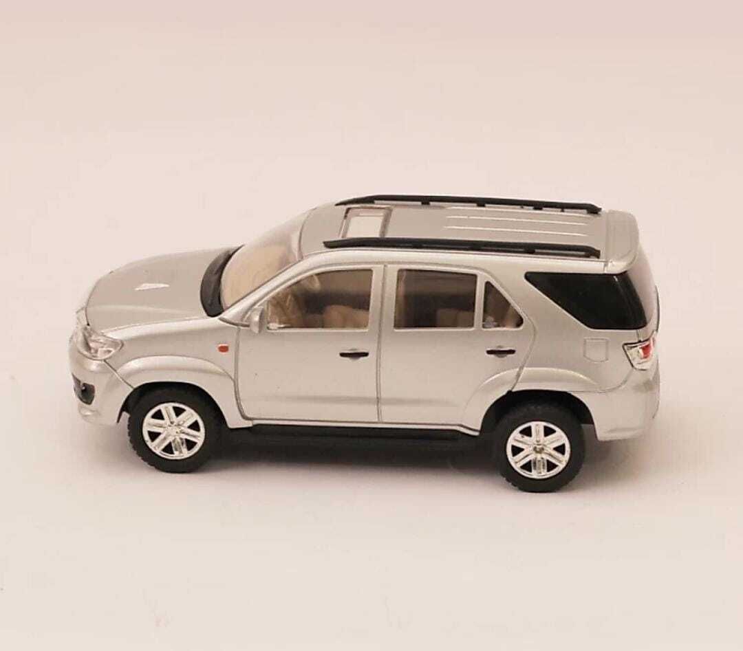 Fortuner Car with Pull-Back Action toy kids-image-49