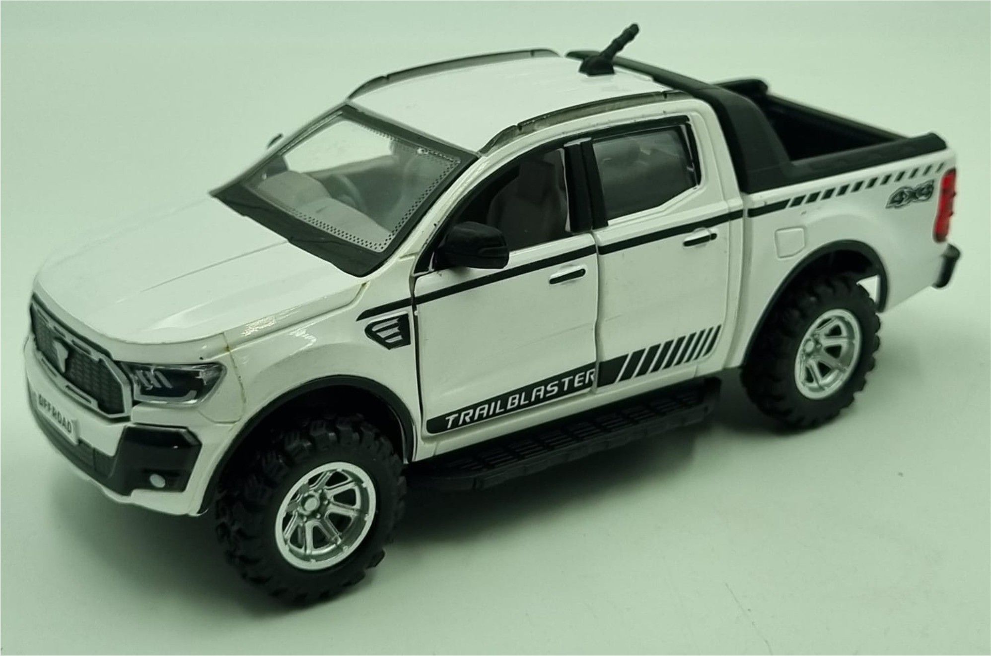 centy Pull Back Trailblaster Toy Truck ( Door & Tailgate Openable )( Multicolor )-picture-35