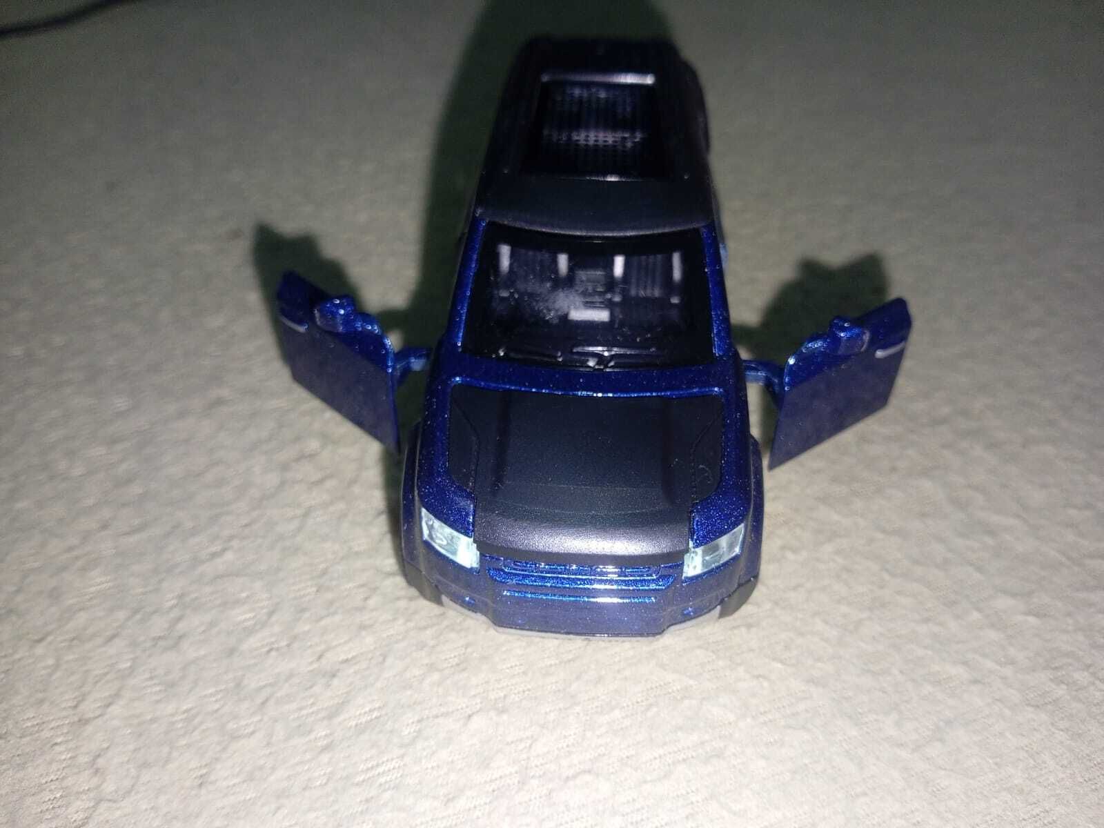 mmauryan Die cast defender-picture-24
