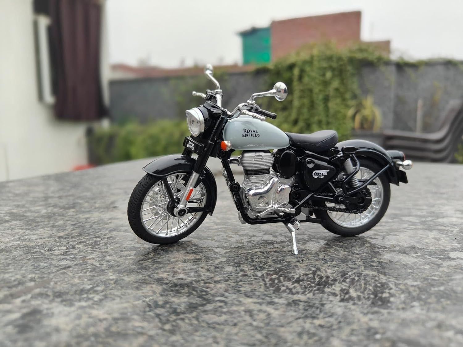 1/15 Royal Enfield Classic 350 Bullet Bike | Birthday Gift Toy For Kids