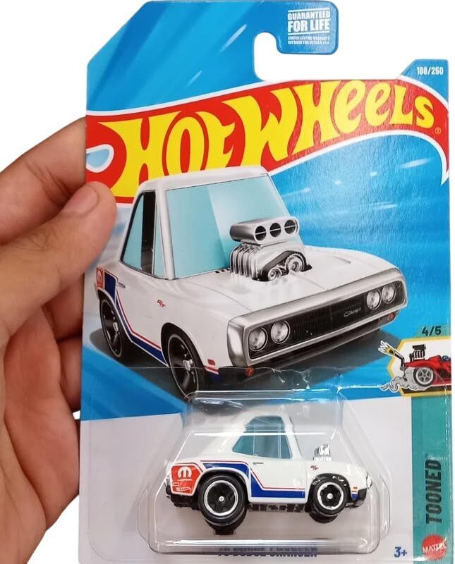 hot wheels 70 Dodge Charger Tooned Ages 3 and Up 188/250 (White)-picture-3