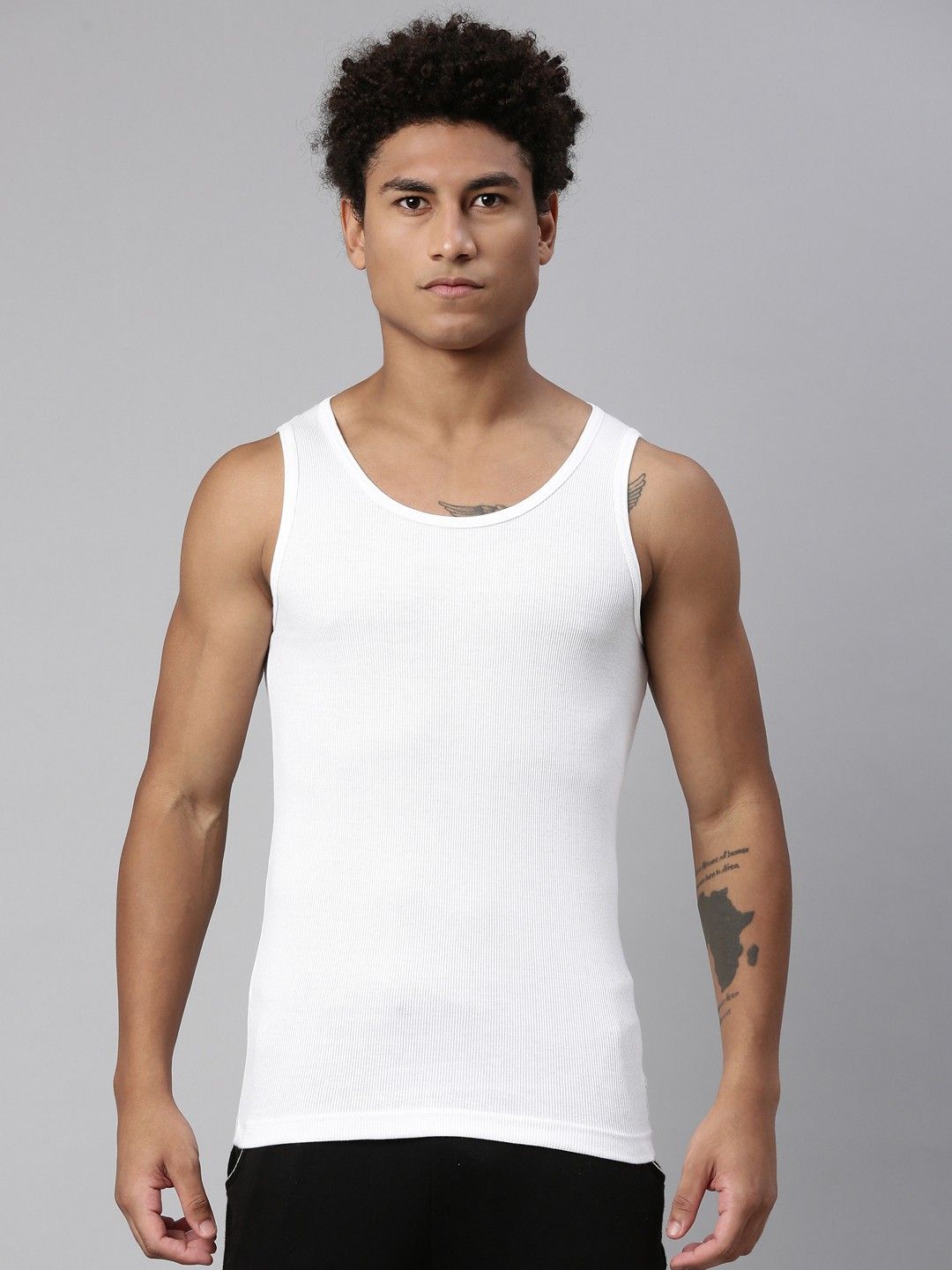 levi's Side Branding, Tag Free Comfort & Smartskin Technology Style# 013 Rib Men Vest-picture-17