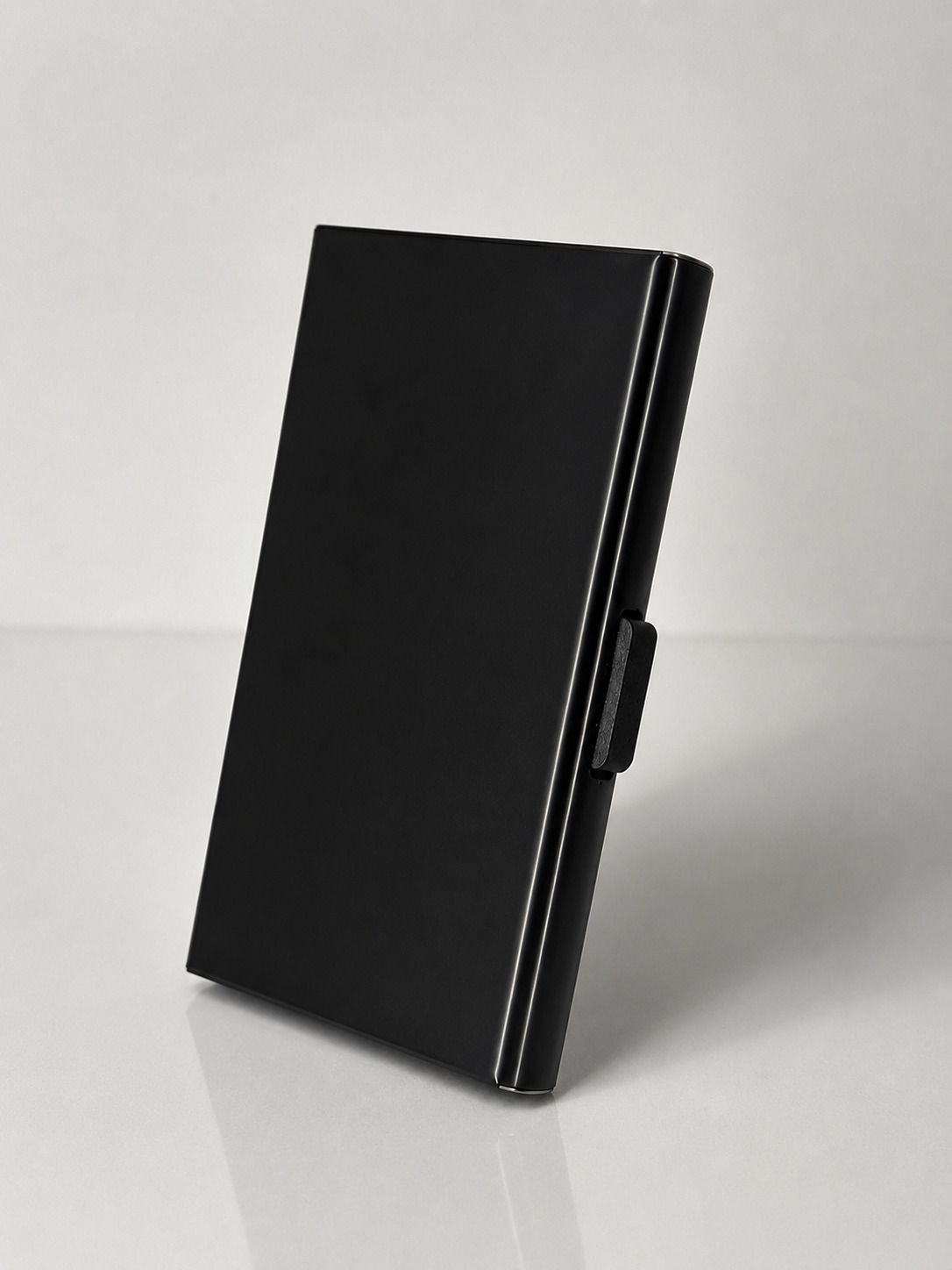 leathercrafts Men & Women Casual, Evening/Party, Formal, Travel, Trendy Black Aluminium Card Holder-picture-11
